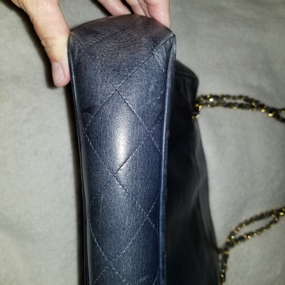 Vintage authentic 1984 Chanel tote - Picture 16 of 16